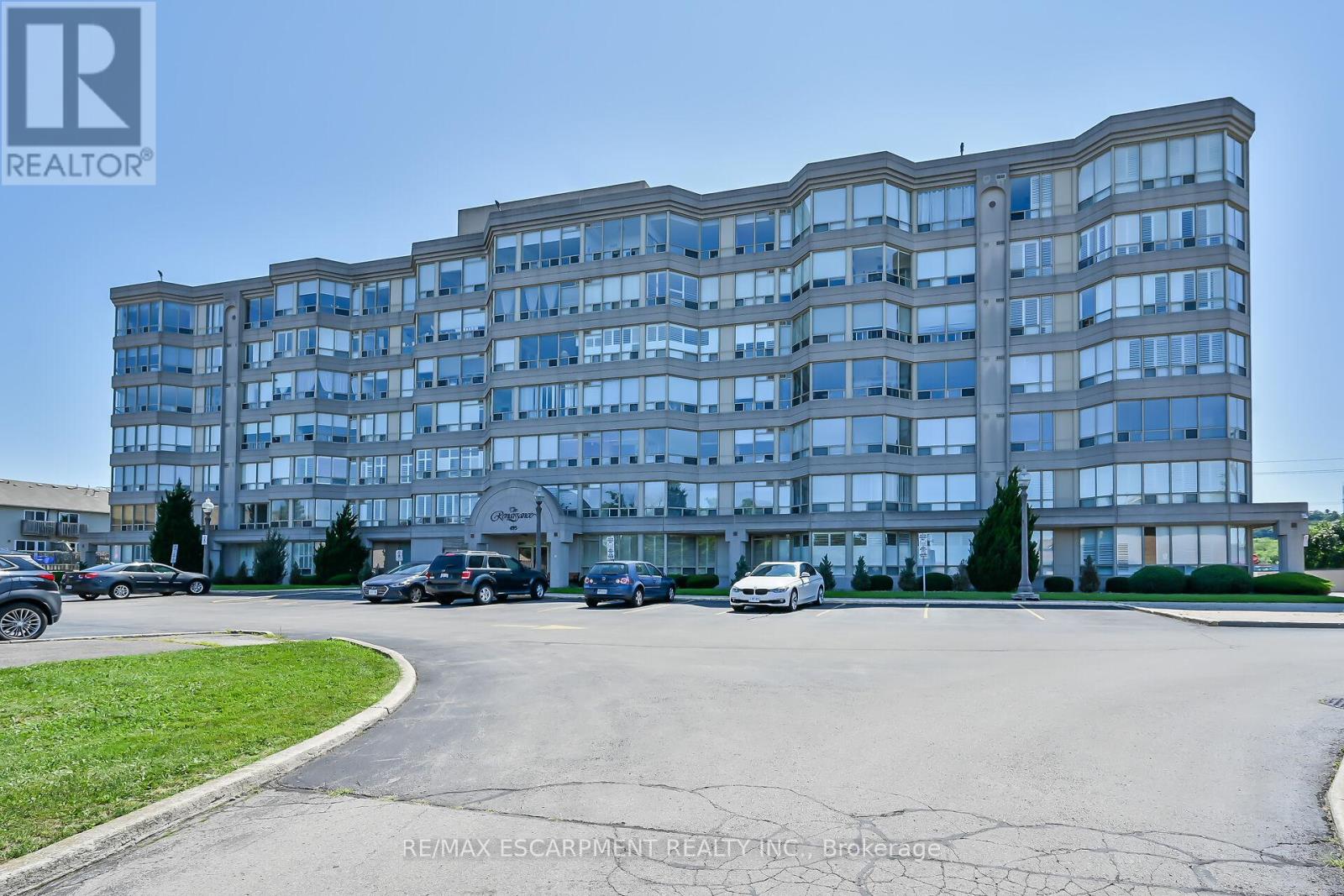 301 - 495 Highway 8, Hamilton, Ontario  L8G 5E1 - Photo 2 - X12873768