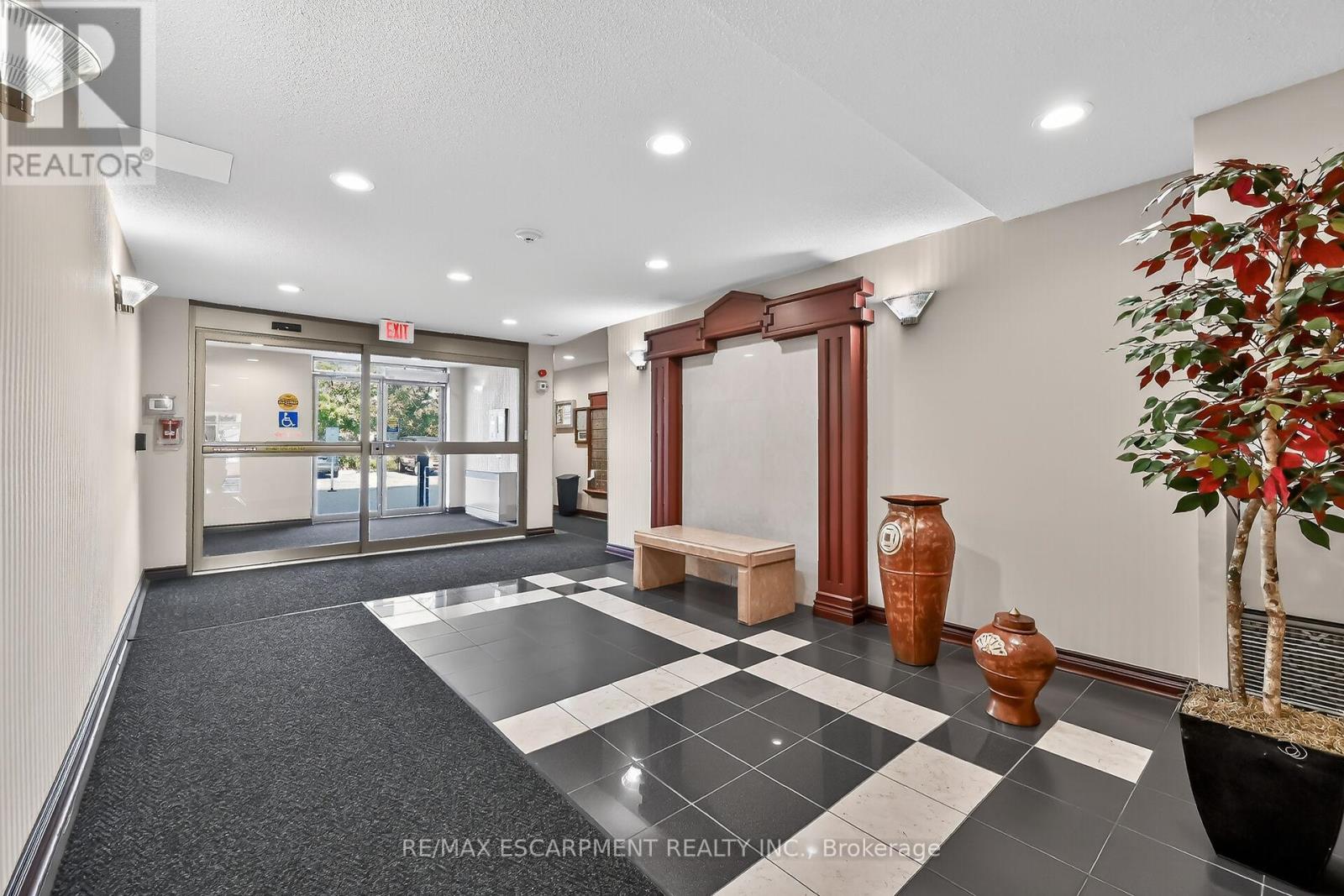 301 - 495 Highway 8, Hamilton, Ontario  L8G 5E1 - Photo 43 - X12873768