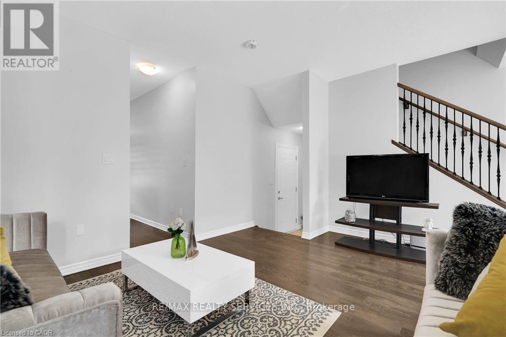 406 Dolman Street, Woolwich, Ontario  N0B 1M0 - Photo 12 - X12873790