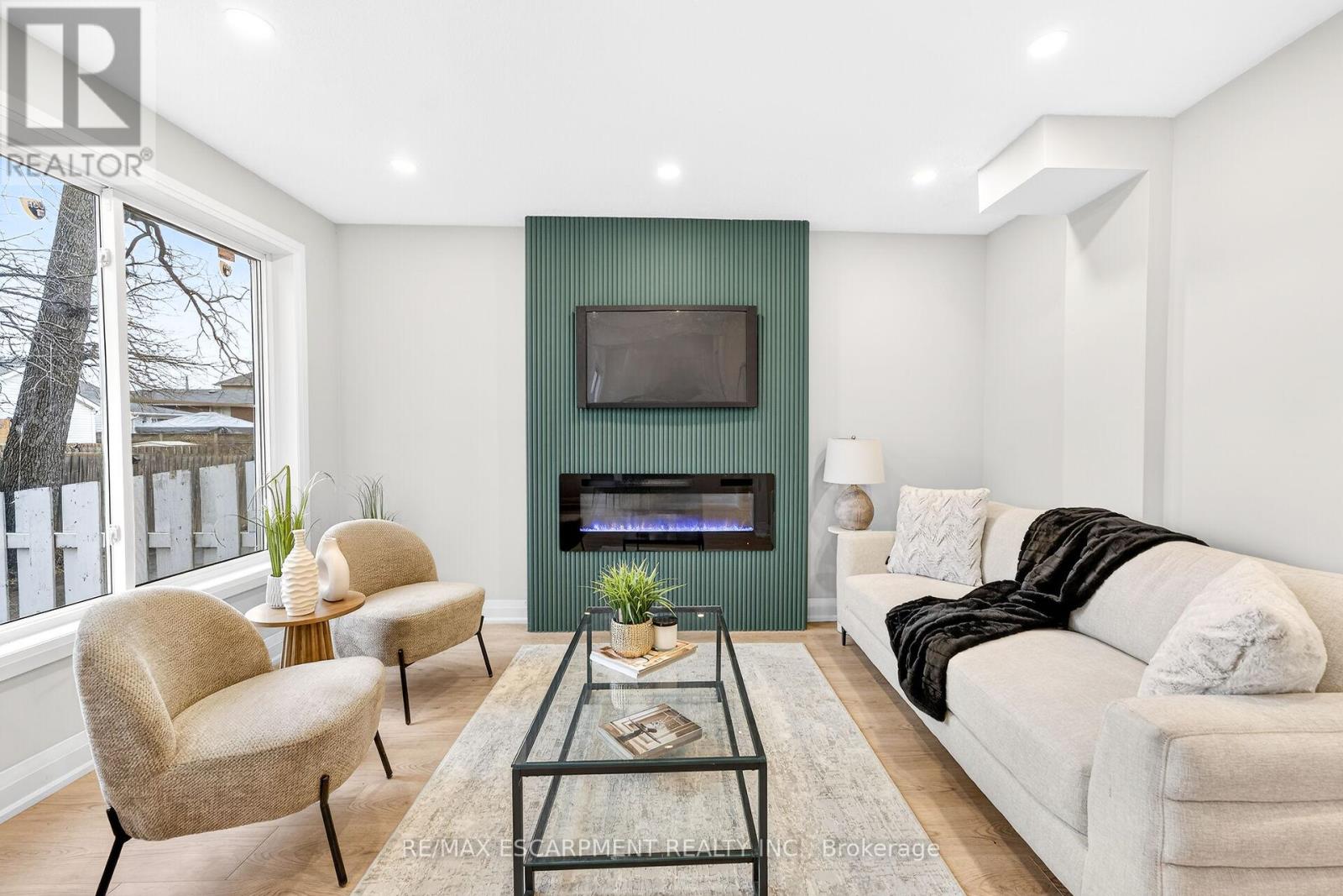 5 - 74 ELLIS AVENUE, Hamilton, Ontario