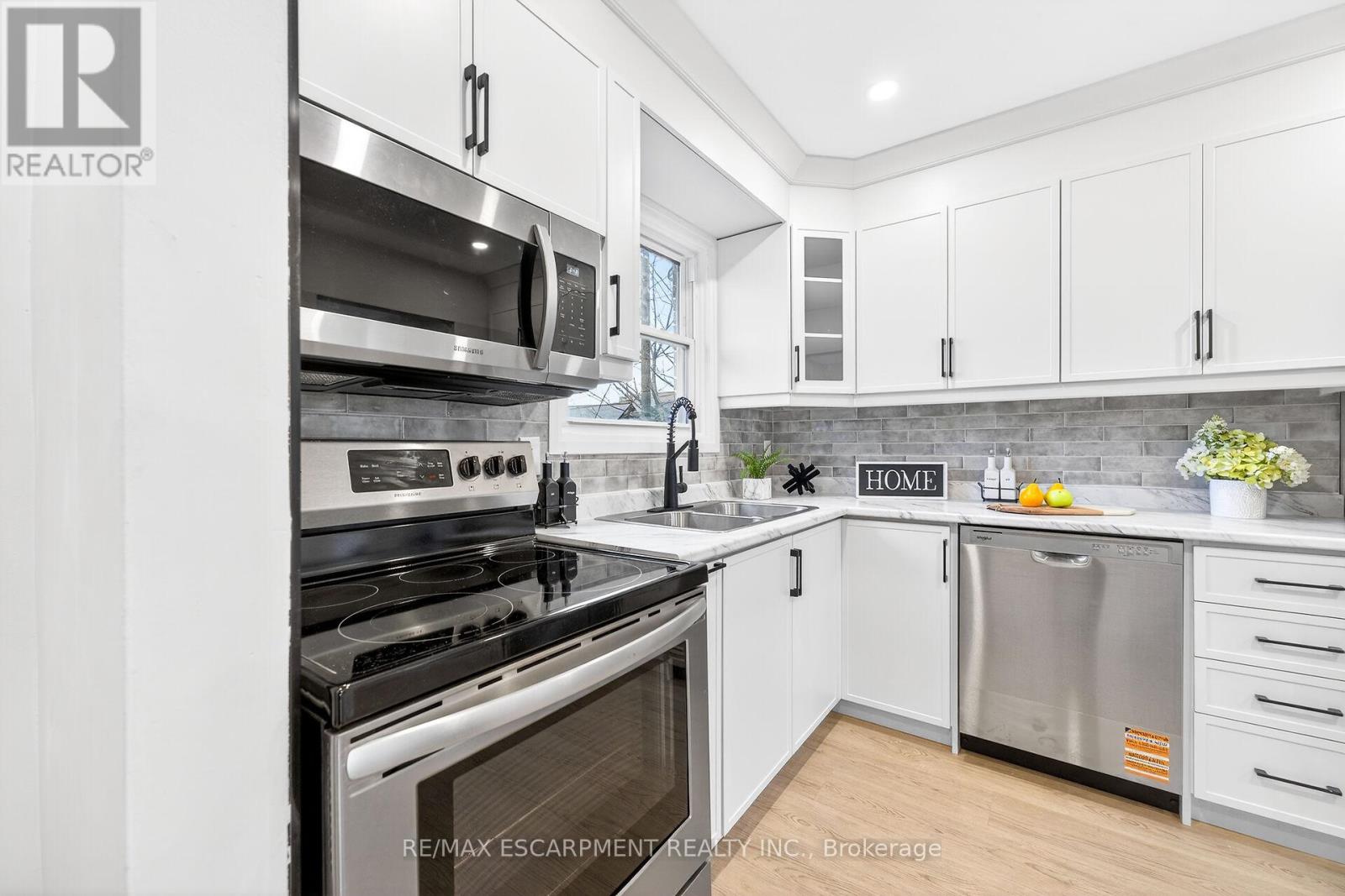 5 - 74 Ellis Avenue, Hamilton, Ontario  L8H 4L9 - Photo 10 - X12873796