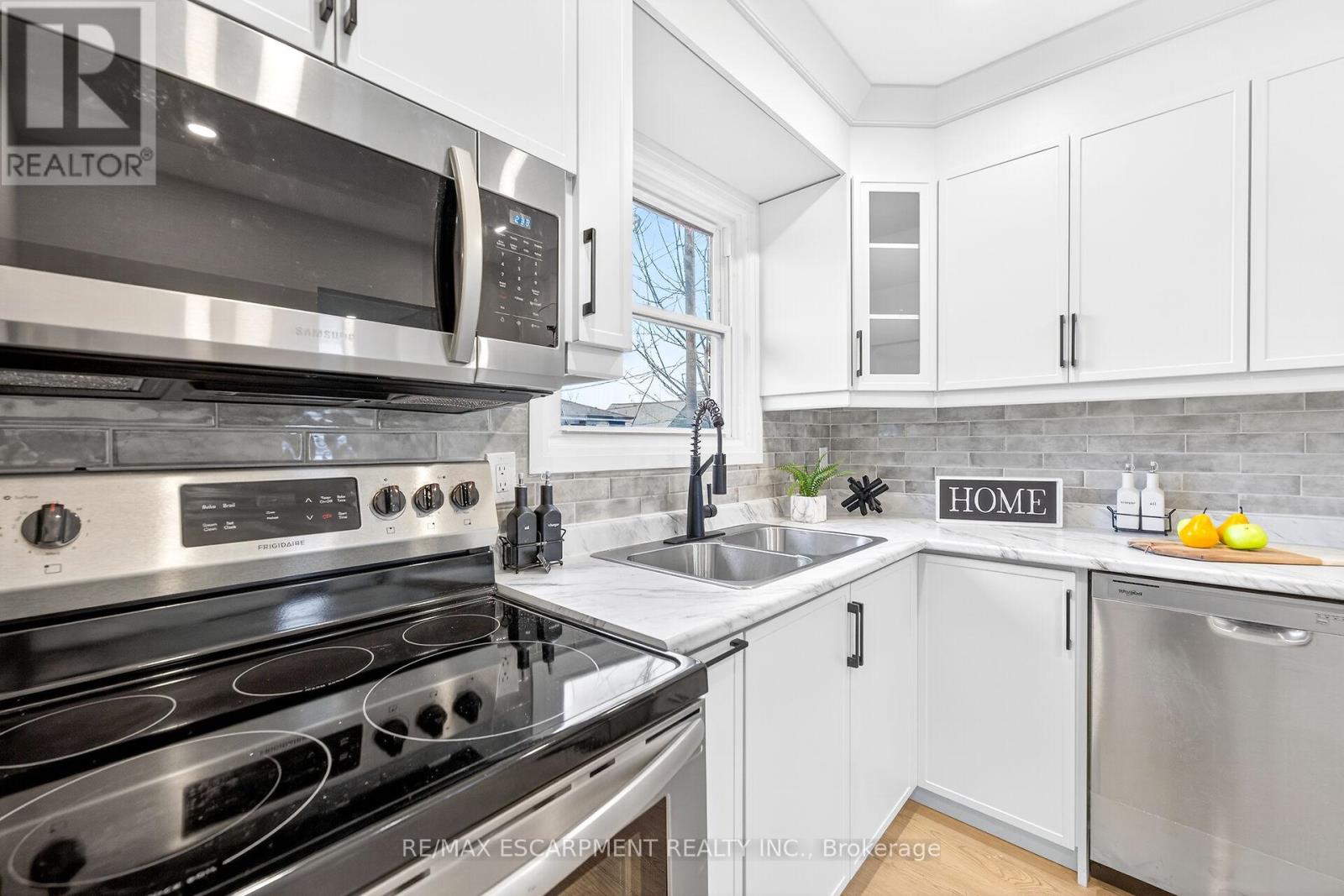 5 - 74 Ellis Avenue, Hamilton, Ontario  L8H 4L9 - Photo 11 - X12873796