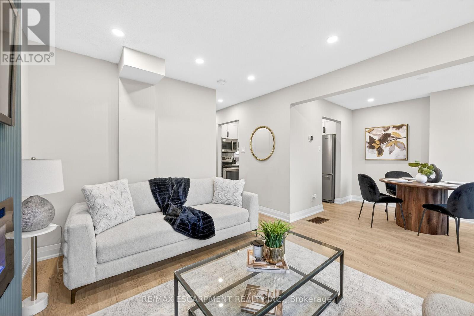 5 - 74 Ellis Avenue, Hamilton, Ontario  L8H 4L9 - Photo 24 - X12873796