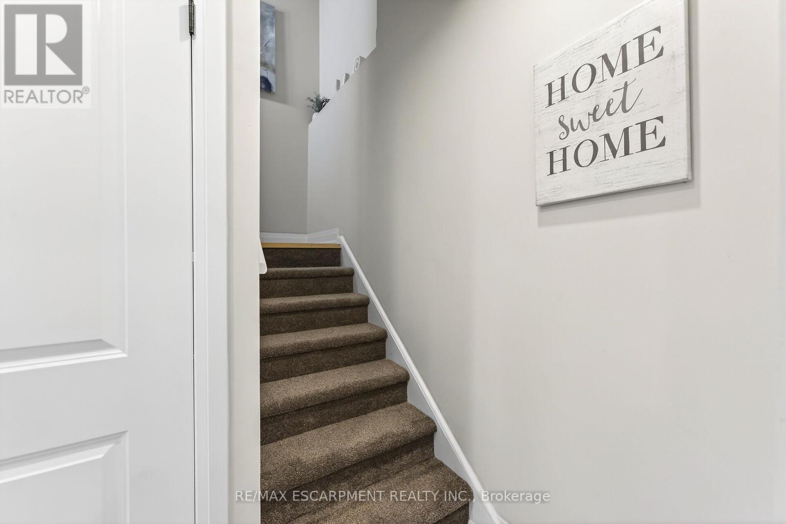 5 - 74 Ellis Avenue, Hamilton, Ontario  L8H 4L9 - Photo 29 - X12873796