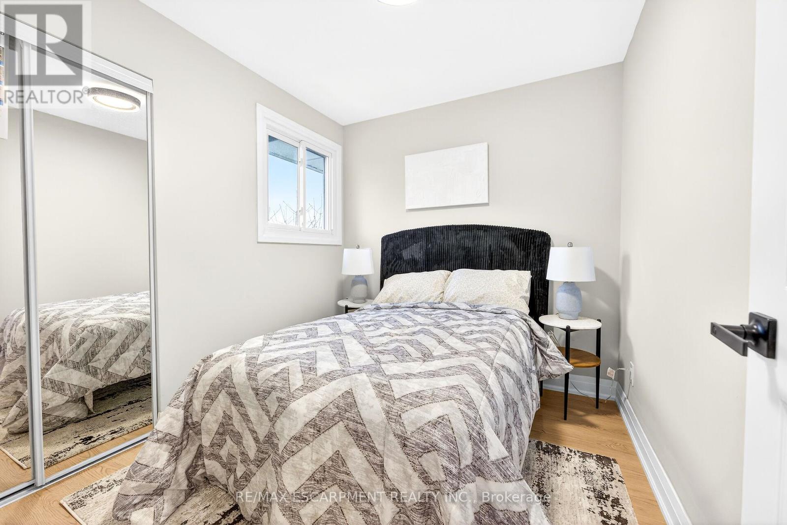 5 - 74 Ellis Avenue, Hamilton, Ontario  L8H 4L9 - Photo 37 - X12873796