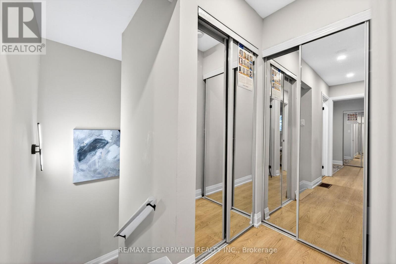 5 - 74 Ellis Avenue, Hamilton, Ontario  L8H 4L9 - Photo 38 - X12873796