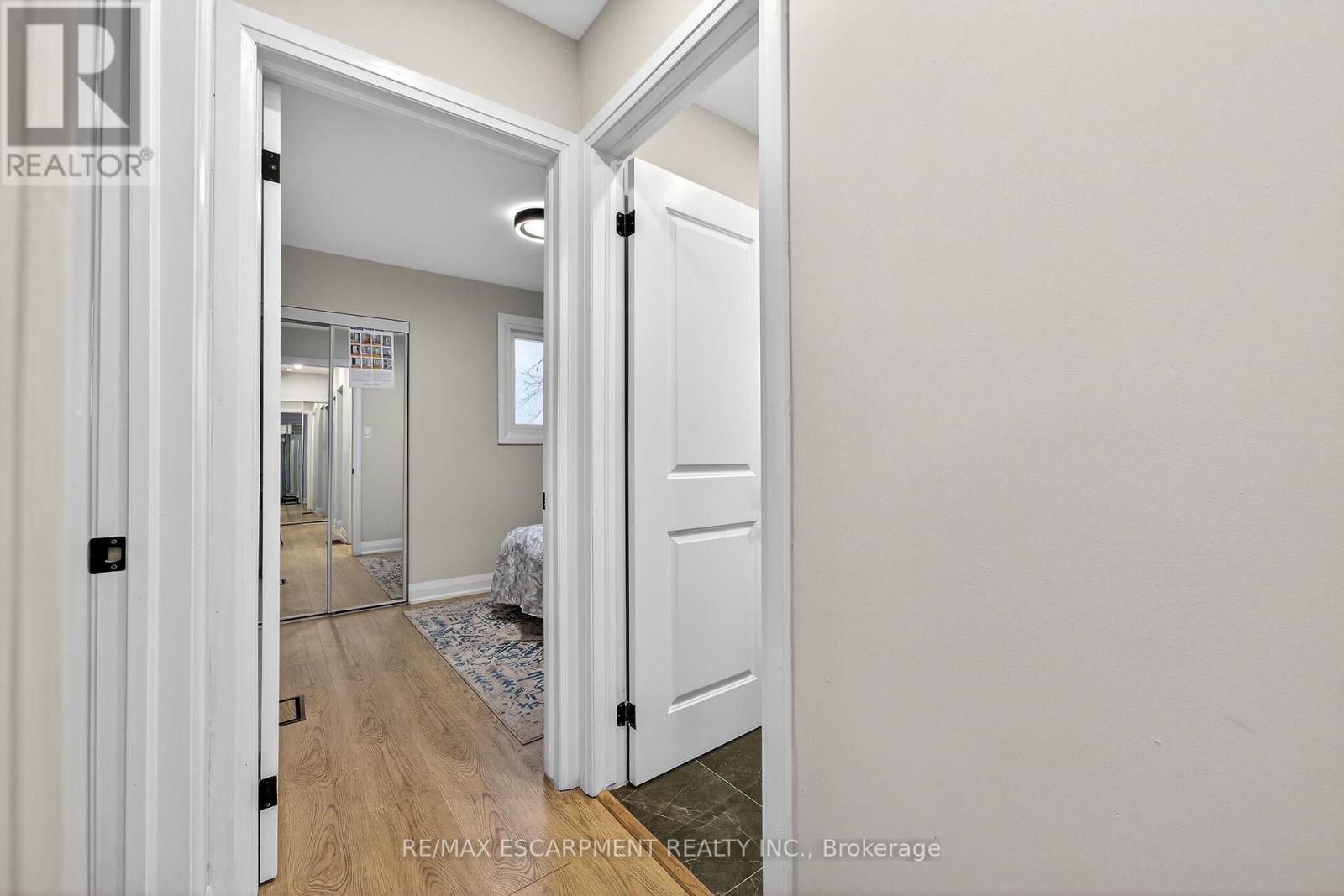 5 - 74 Ellis Avenue, Hamilton, Ontario  L8H 4L9 - Photo 39 - X12873796