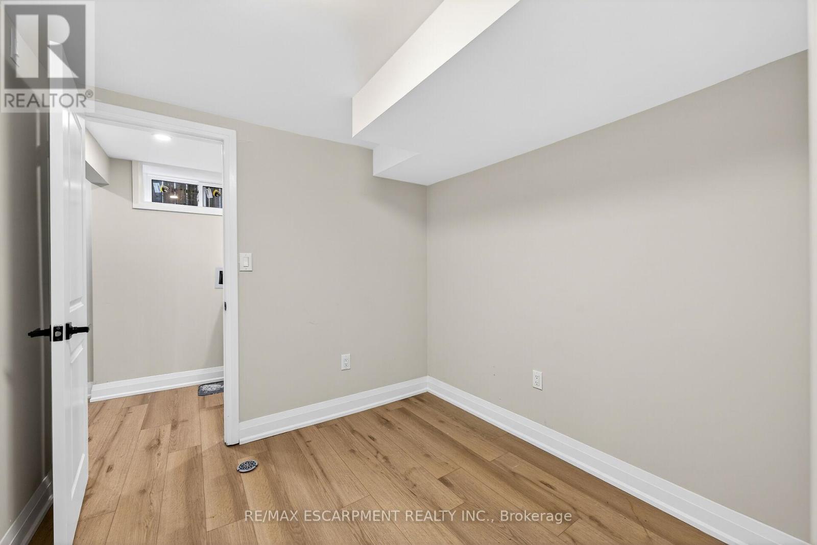 5 - 74 Ellis Avenue, Hamilton, Ontario  L8H 4L9 - Photo 42 - X12873796