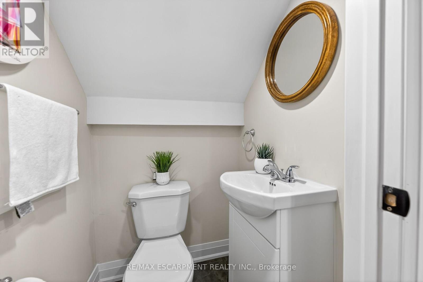 5 - 74 Ellis Avenue, Hamilton, Ontario  L8H 4L9 - Photo 44 - X12873796