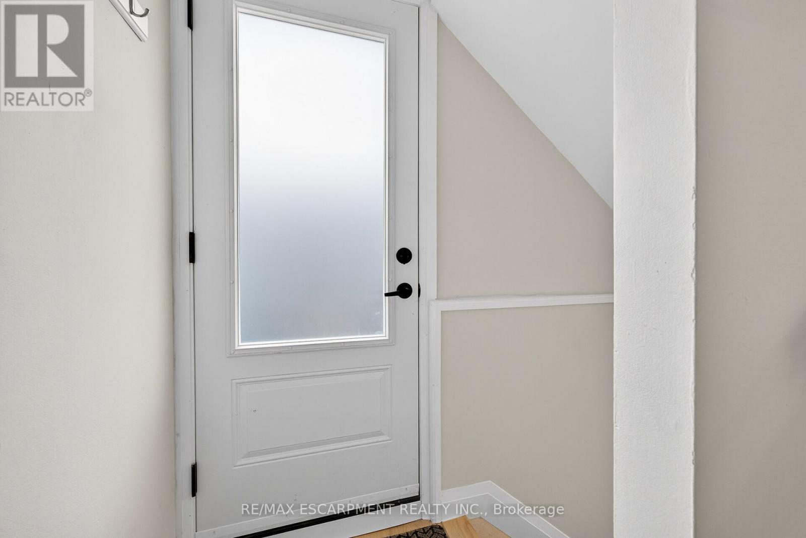 5 - 74 Ellis Avenue, Hamilton, Ontario  L8H 4L9 - Photo 46 - X12873796