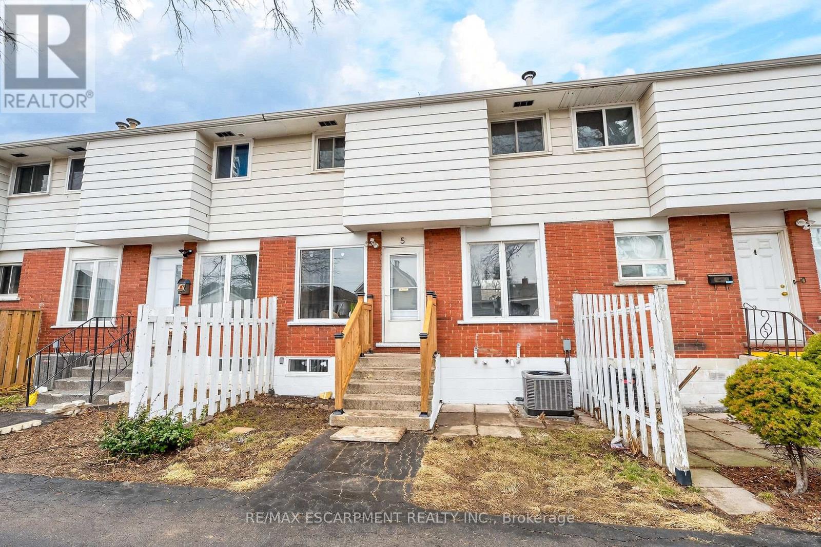 5 - 74 Ellis Avenue, Hamilton, Ontario  L8H 4L9 - Photo 7 - X12873796