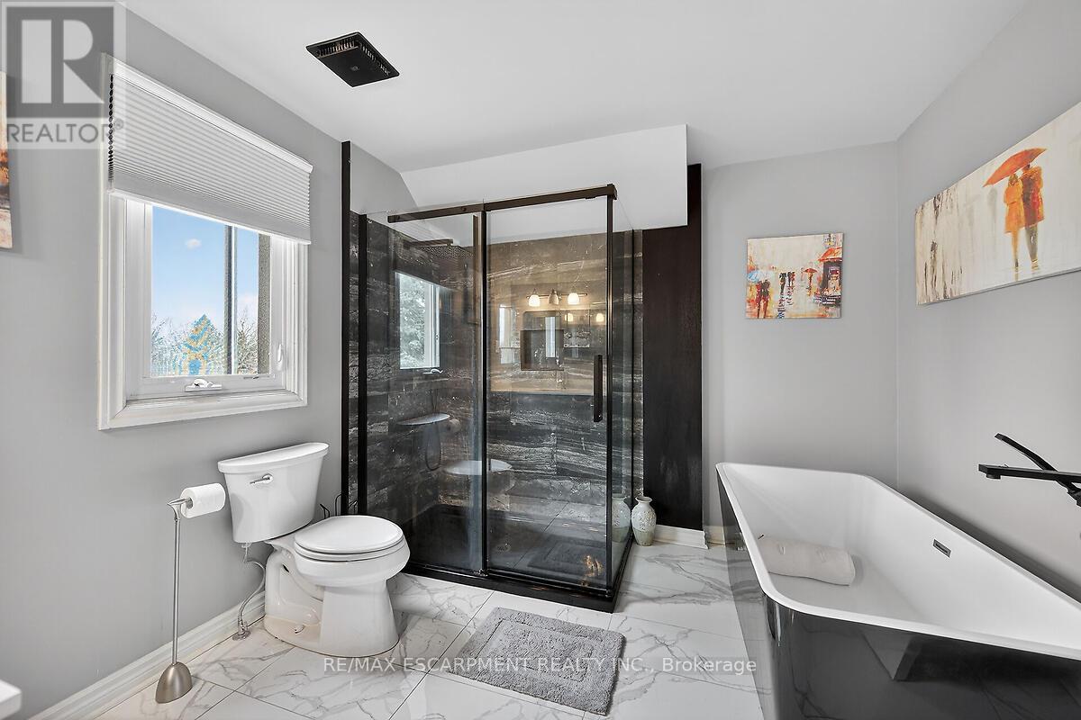 208 Meadowbrook Drive E, Hamilton, Ontario  L9G 4P5 - Photo 23 - X12873818