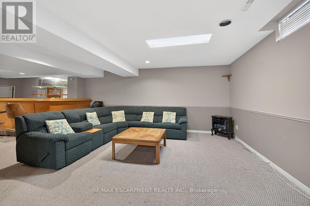 208 Meadowbrook Drive E, Hamilton, Ontario  L9G 4P5 - Photo 32 - X12873818