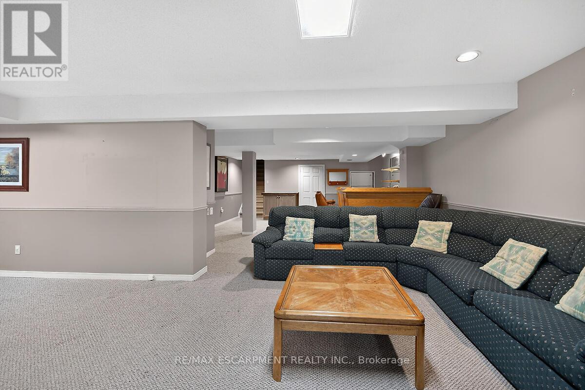 208 Meadowbrook Drive E, Hamilton, Ontario  L9G 4P5 - Photo 33 - X12873818