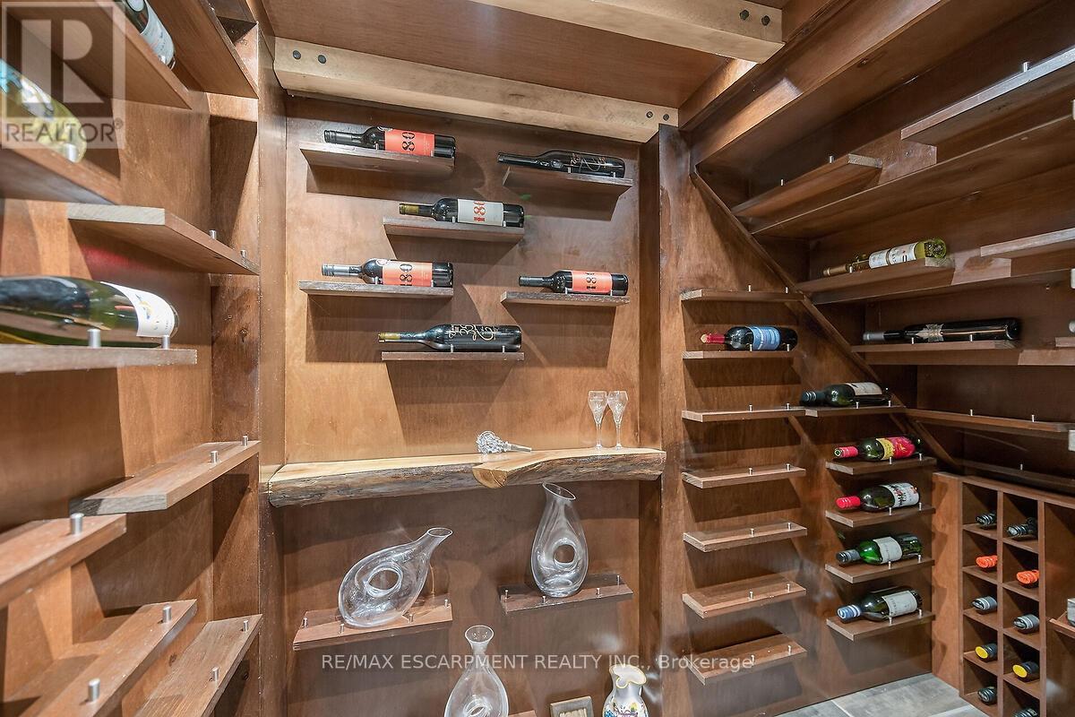 208 Meadowbrook Drive E, Hamilton, Ontario  L9G 4P5 - Photo 37 - X12873818