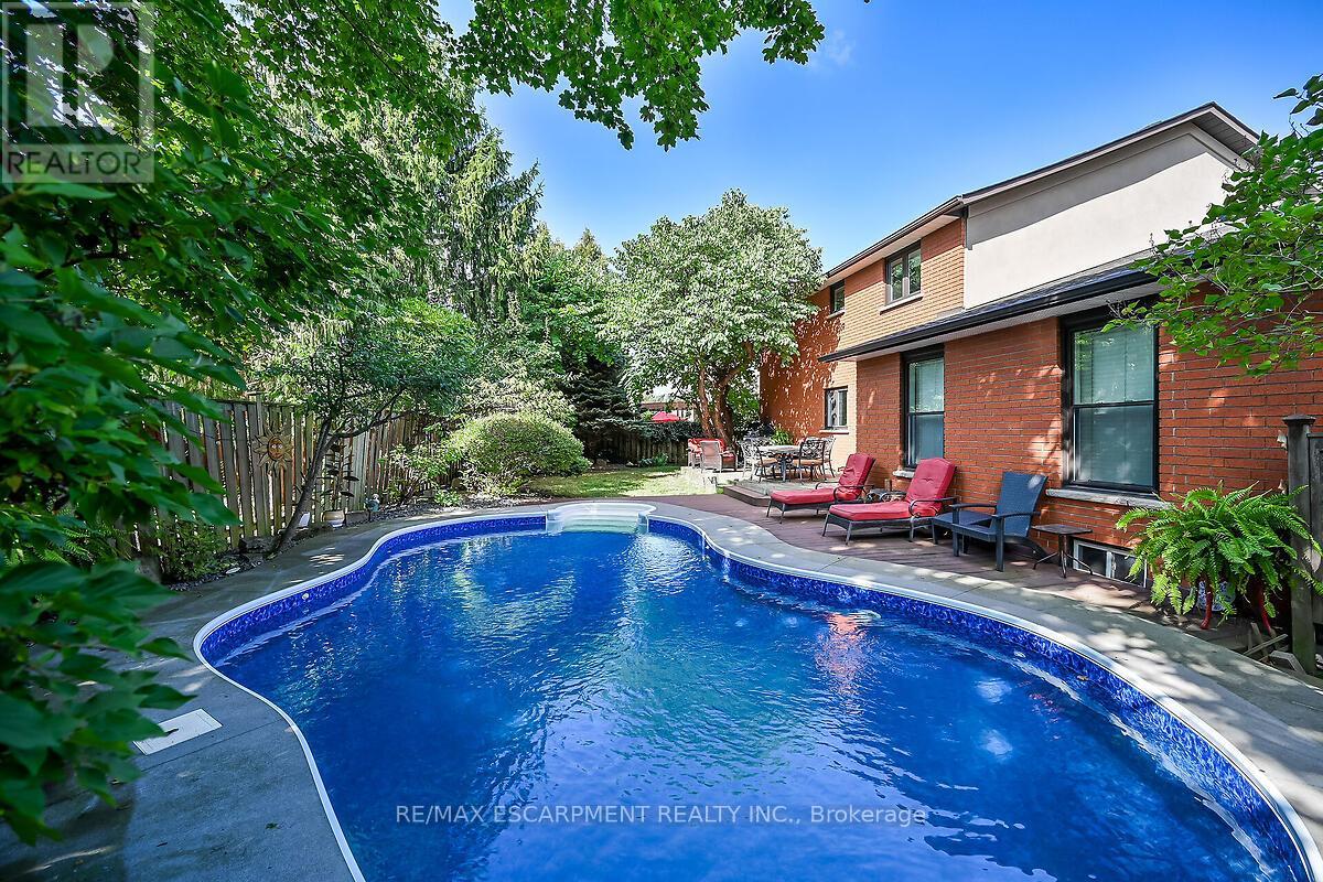 208 Meadowbrook Drive E, Hamilton, Ontario  L9G 4P5 - Photo 39 - X12873818