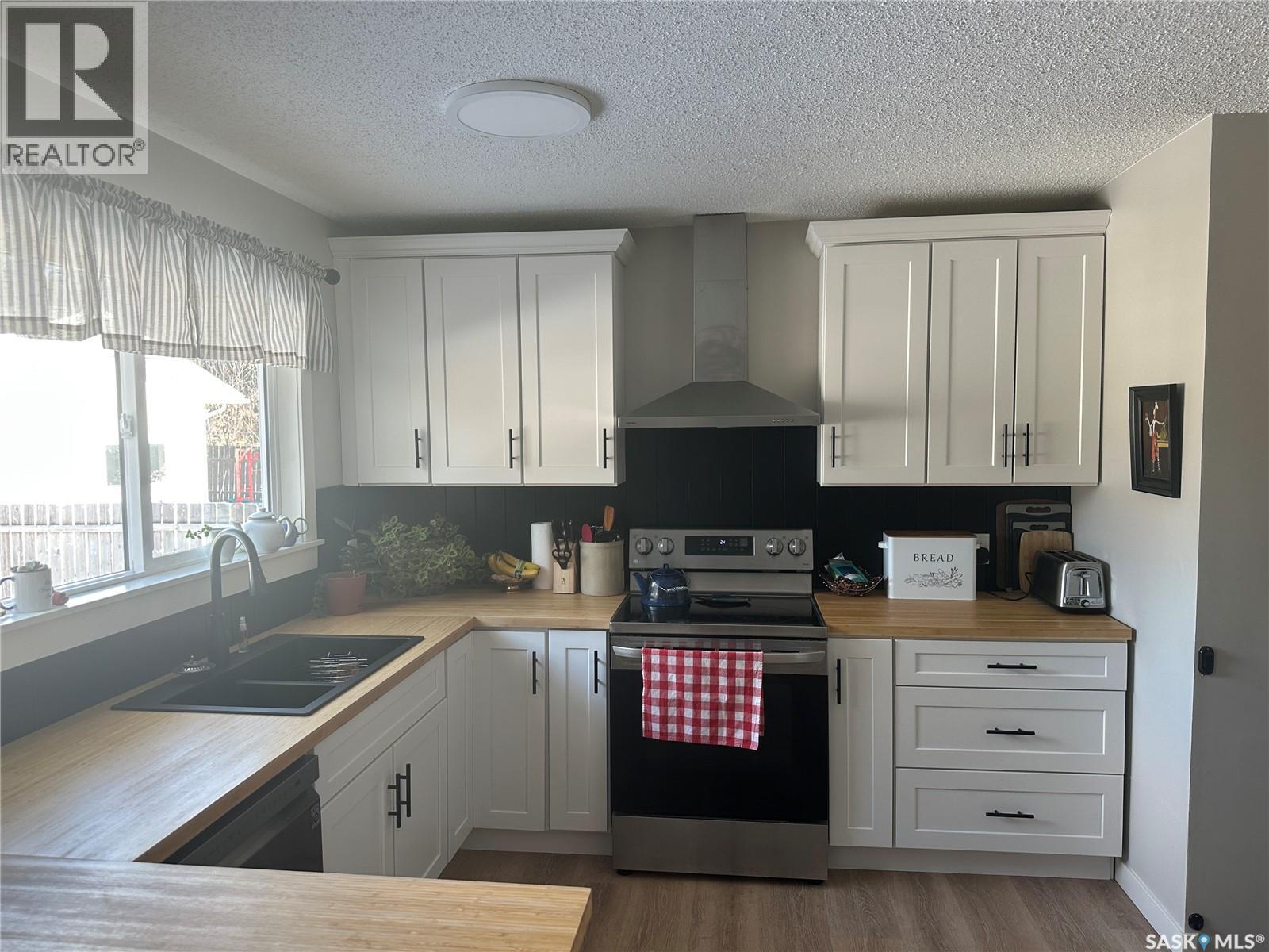 105 6th Avenue S, Big River, Saskatchewan  S0J 0E0 - Photo 7 - SK030211