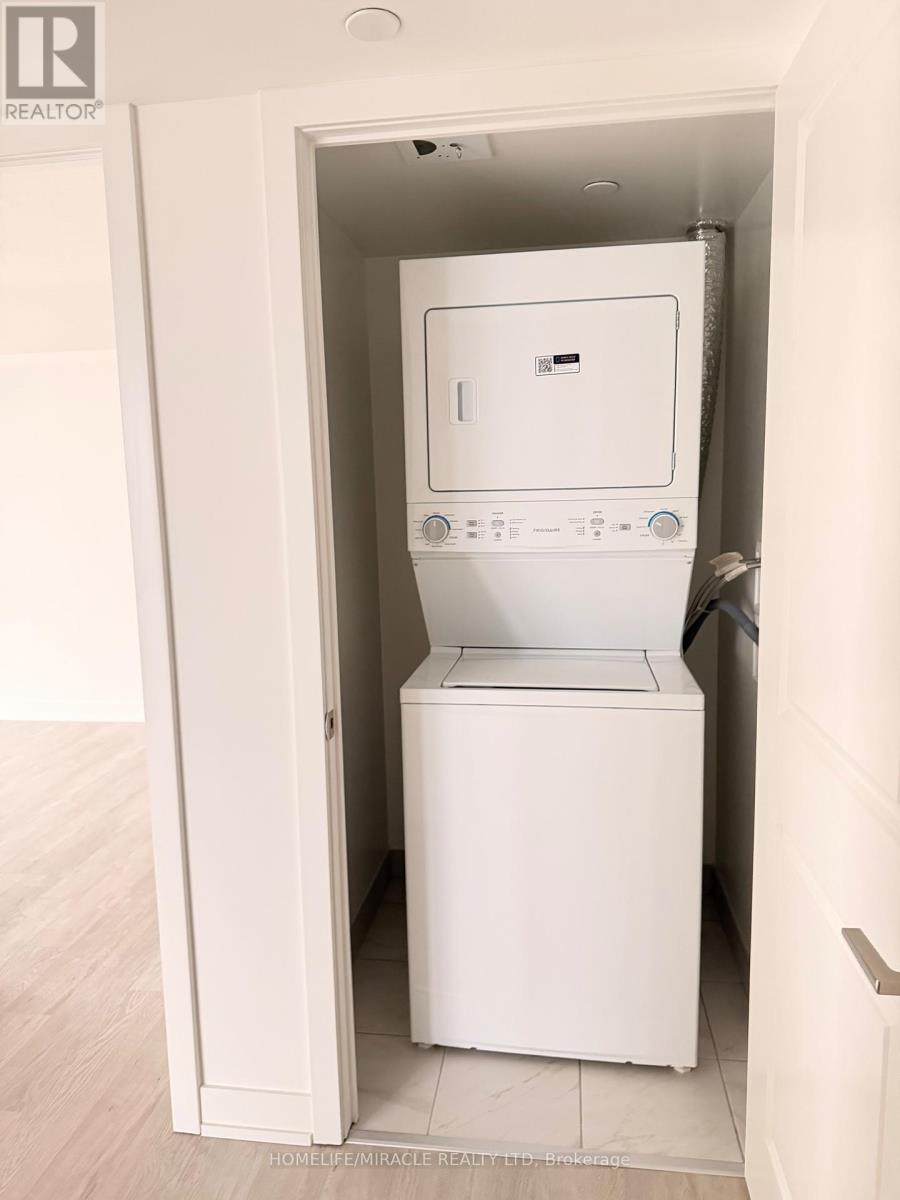 1402 - 1010 Sandy Beach Road, Pickering, Ontario  L1W 0C7 - Photo 18 - E12868716