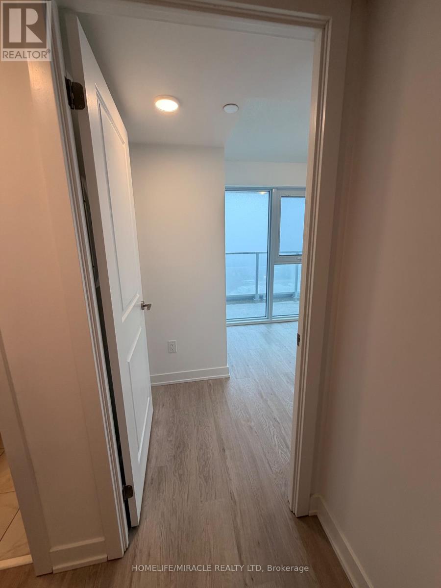 1402 - 1010 Sandy Beach Road, Pickering, Ontario  L1W 0C7 - Photo 16 - E12868716