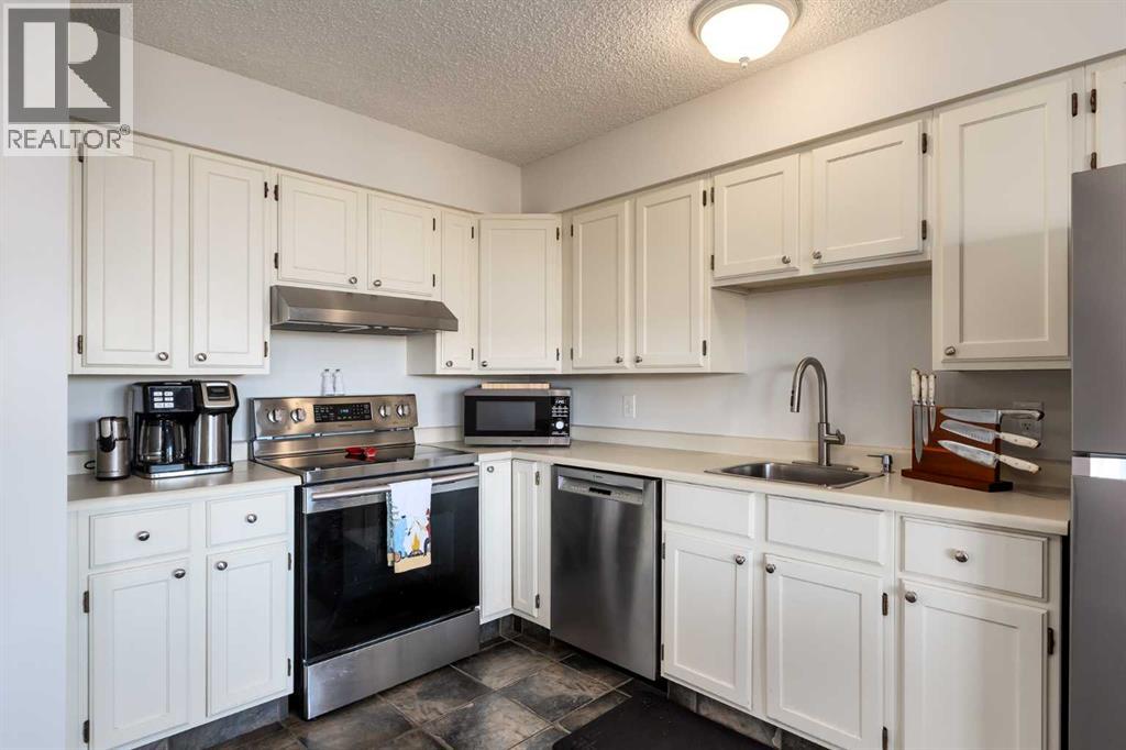 605, 80 Point Mckay Crescent Nw, Calgary, Alberta  T3B 0L9 - Photo 7 - A2292597