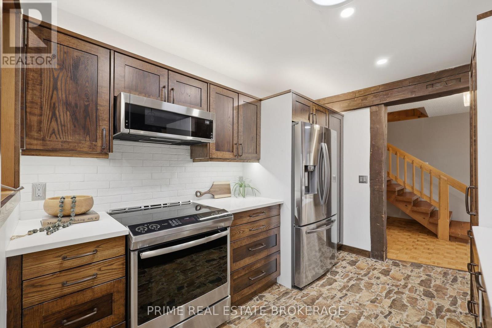 10324 Dogwood Crescent, Lambton Shores, Ontario  N0M 1T0 - Photo 12 - X12873868