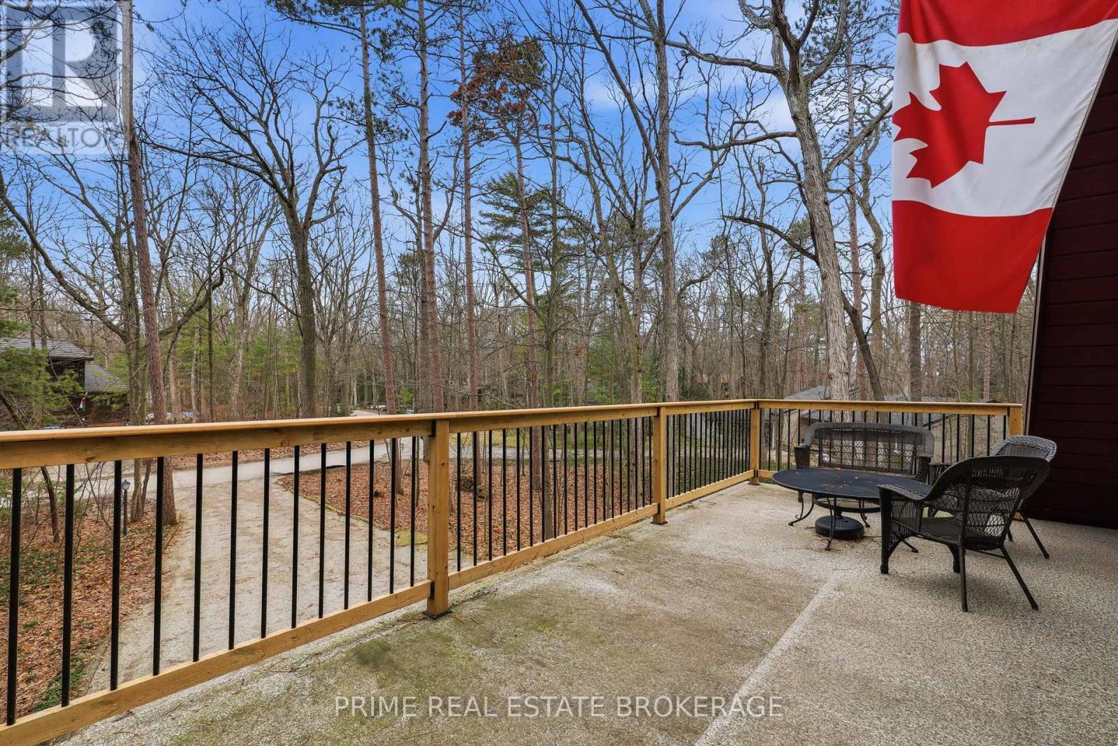 10324 Dogwood Crescent, Lambton Shores, Ontario  N0M 1T0 - Photo 27 - X12873868