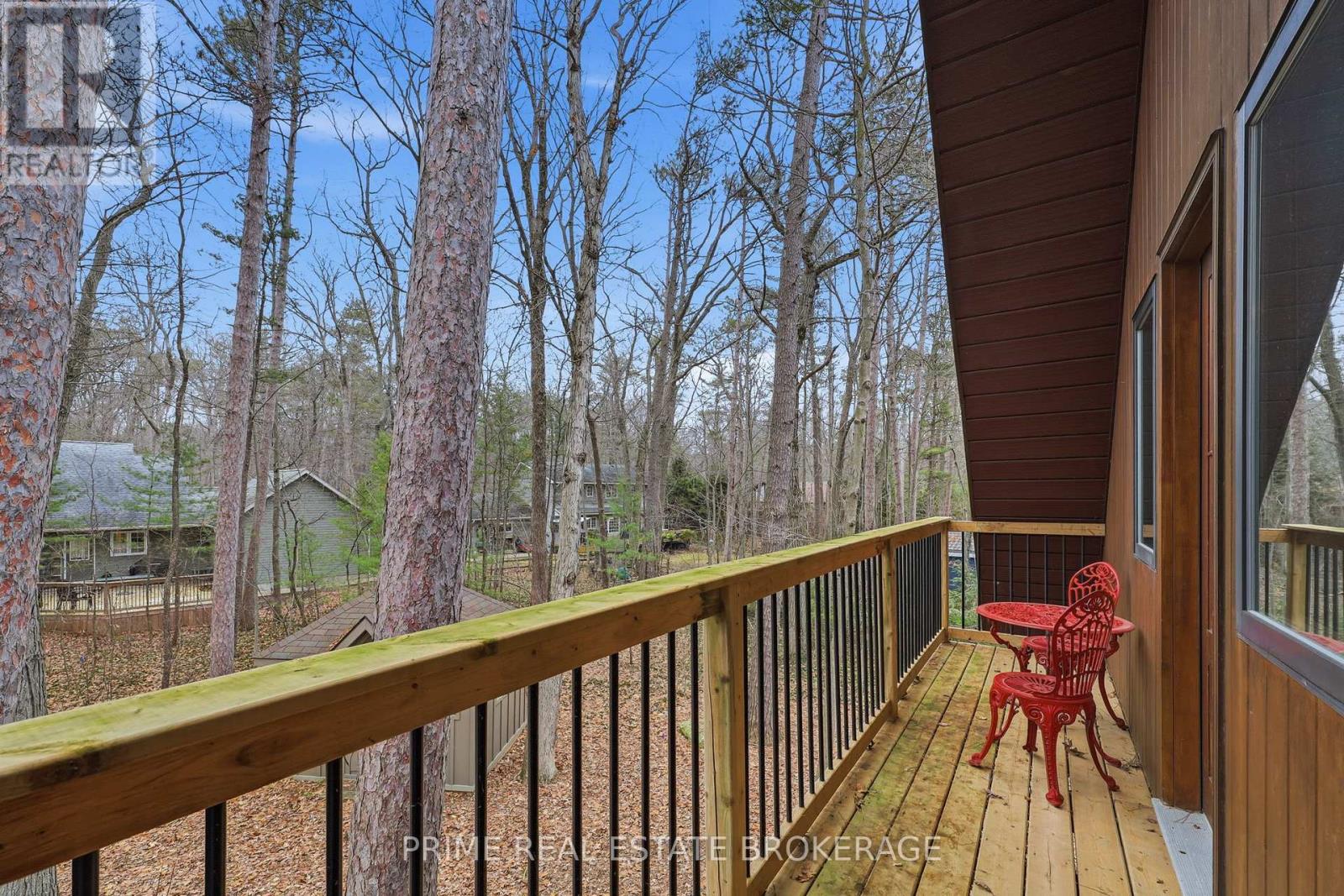 10324 Dogwood Crescent, Lambton Shores, Ontario  N0M 1T0 - Photo 30 - X12873868