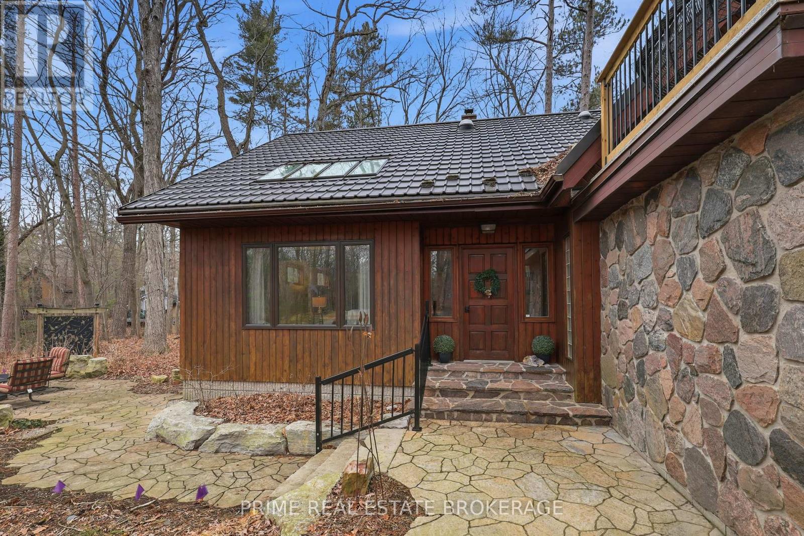 10324 Dogwood Crescent, Lambton Shores, Ontario  N0M 1T0 - Photo 48 - X12873868