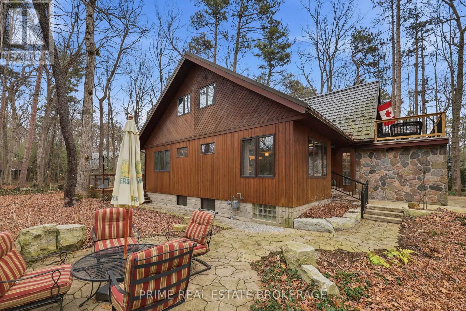 10324 Dogwood Crescent, Lambton Shores, Ontario  N0M 1T0 - Photo 49 - X12873868