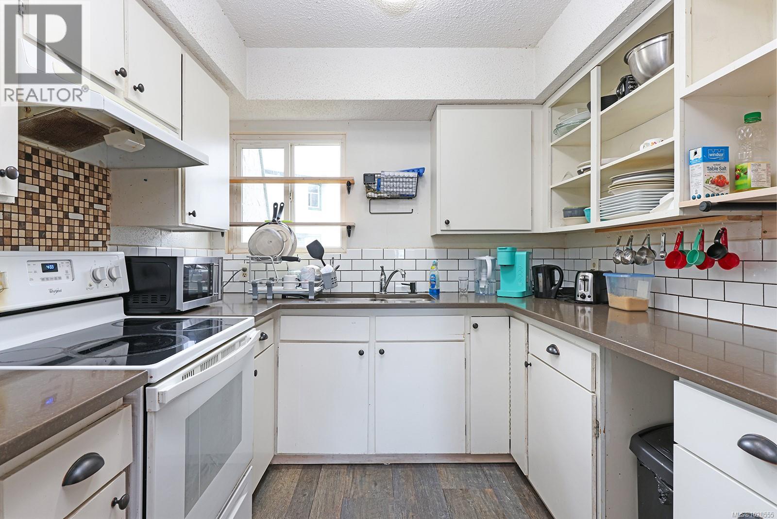 8 1957 Guthrie Rd, Comox, British Columbia  V9M 2J2 - Photo 10 - 1028555