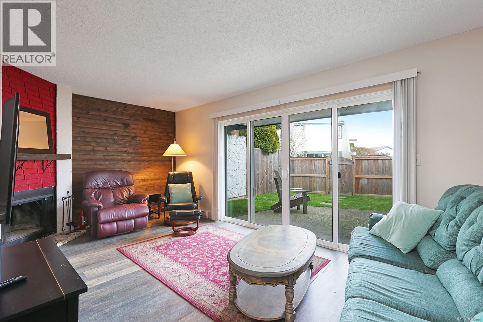 8 1957 Guthrie Rd, Comox, British Columbia  V9M 2J2 - Photo 5 - 1028555