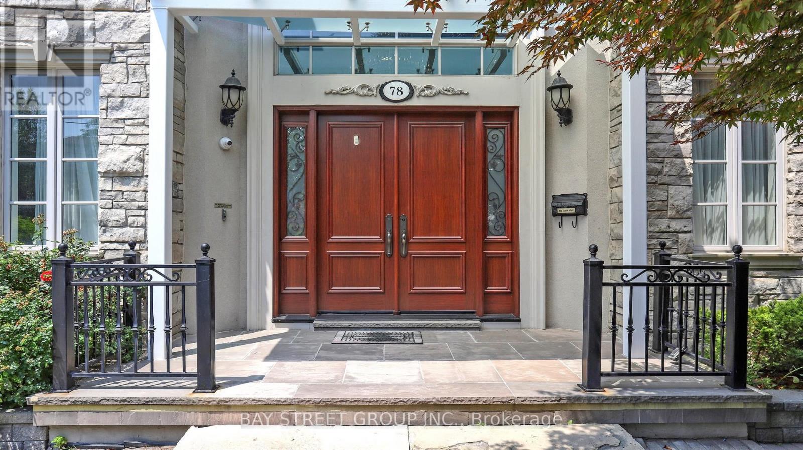 78 York Road, Toronto, Ontario  M2L 1H8 - Photo 5 - C12873870