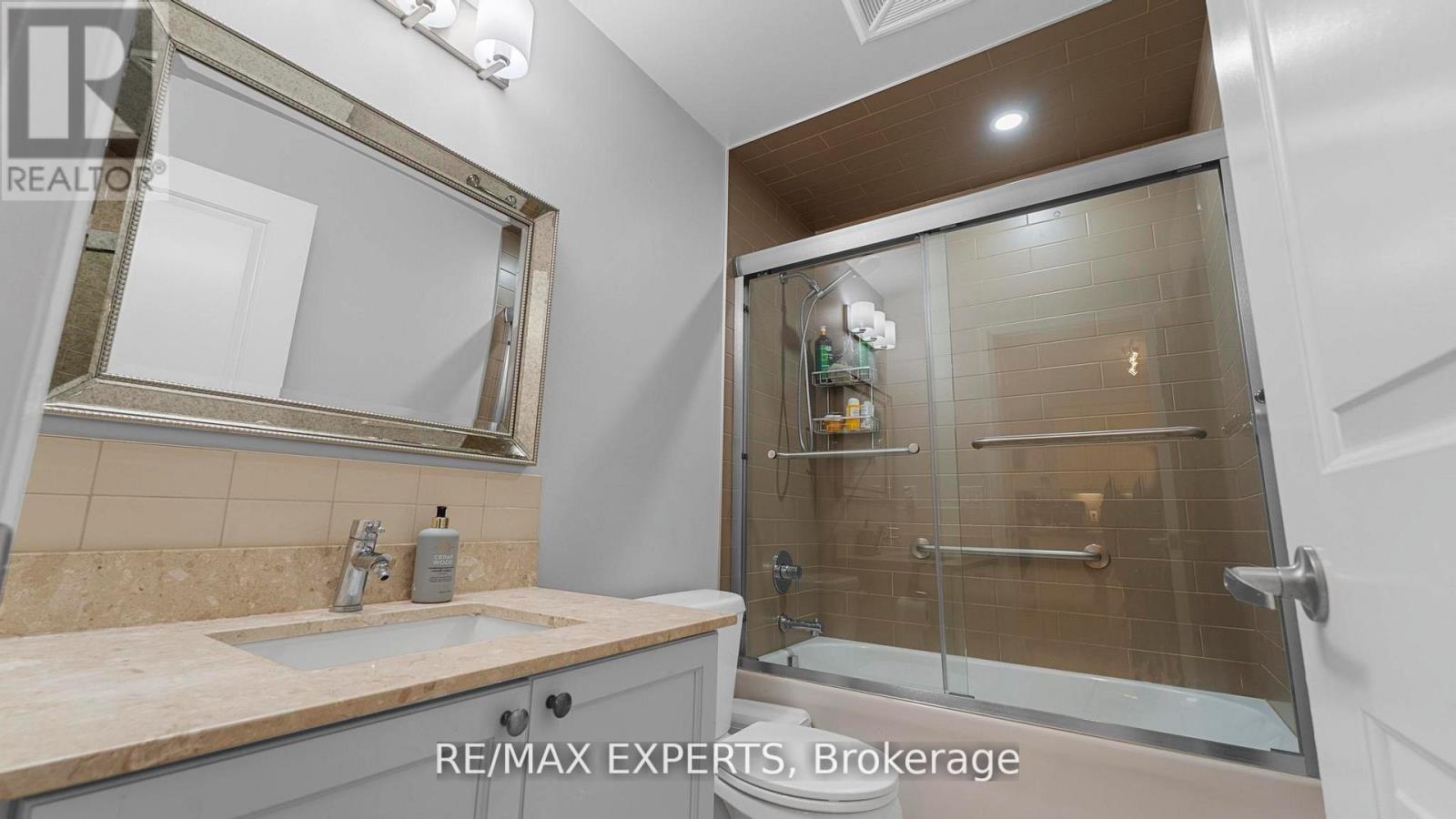 201 - 12 Woodstream Boulevard, Vaughan, Ontario  L4L 8C4 - Photo 13 - N12873860