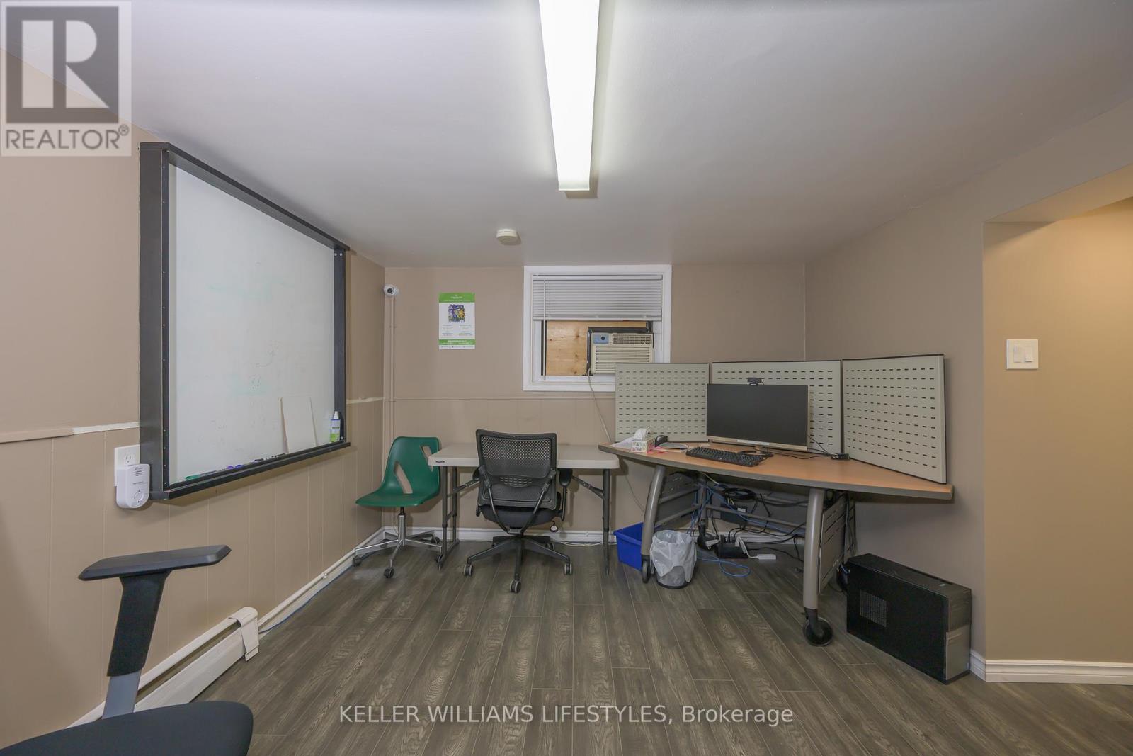 1235 Dundas Street, London East (East M), Ontario  N5W 3B1 - Photo 10 - X12860966