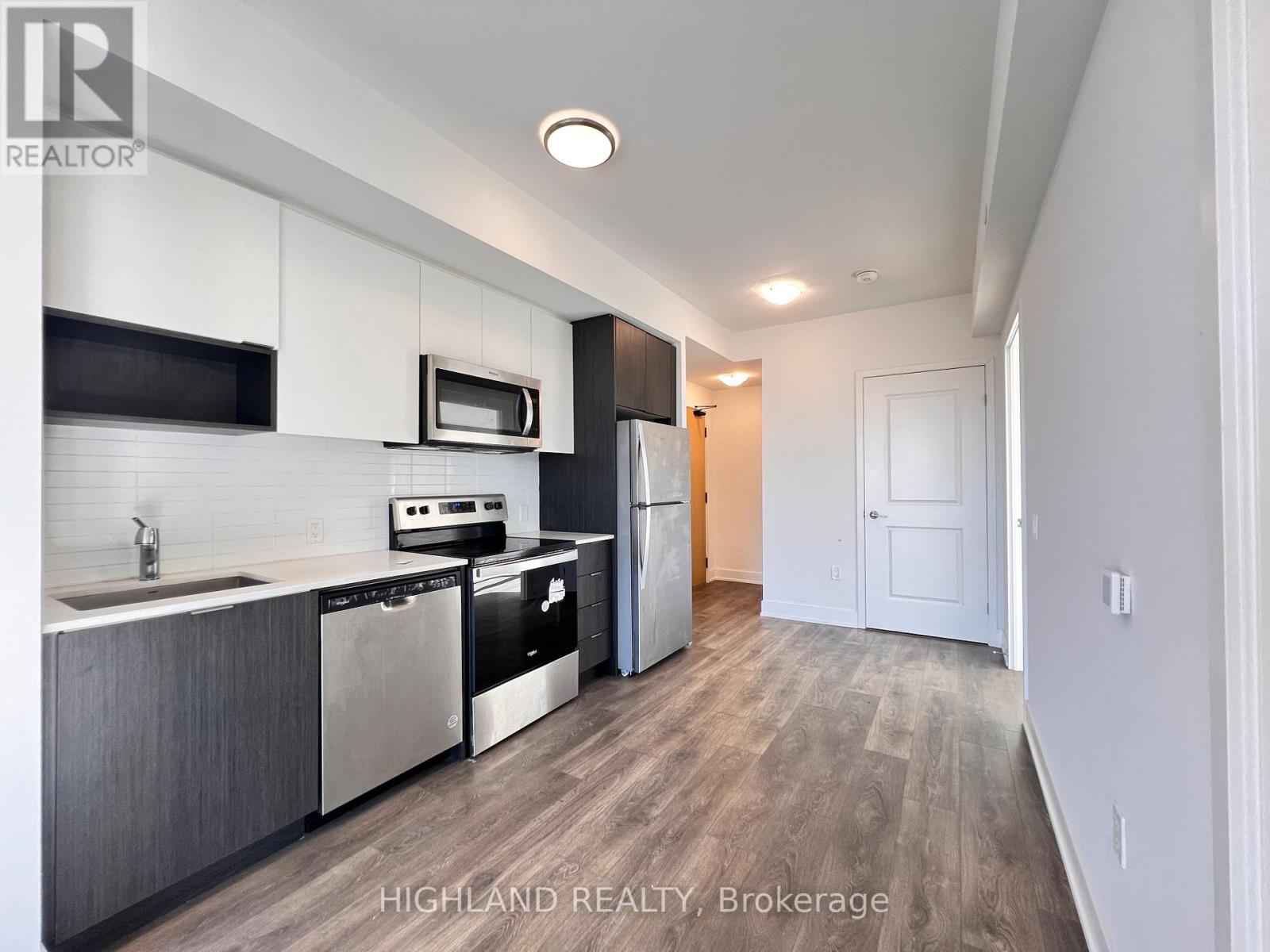 404 - 204 Burnhamthorpe Road E, Mississauga (Mississauga Valleys), Ontario  L5A 4L4 - Photo 17 - W12843048