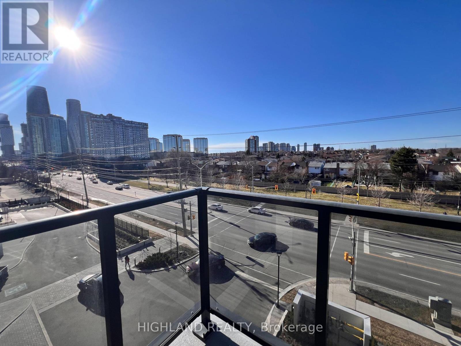 404 - 204 Burnhamthorpe Road E, Mississauga (Mississauga Valleys), Ontario  L5A 4L4 - Photo 13 - W12843048