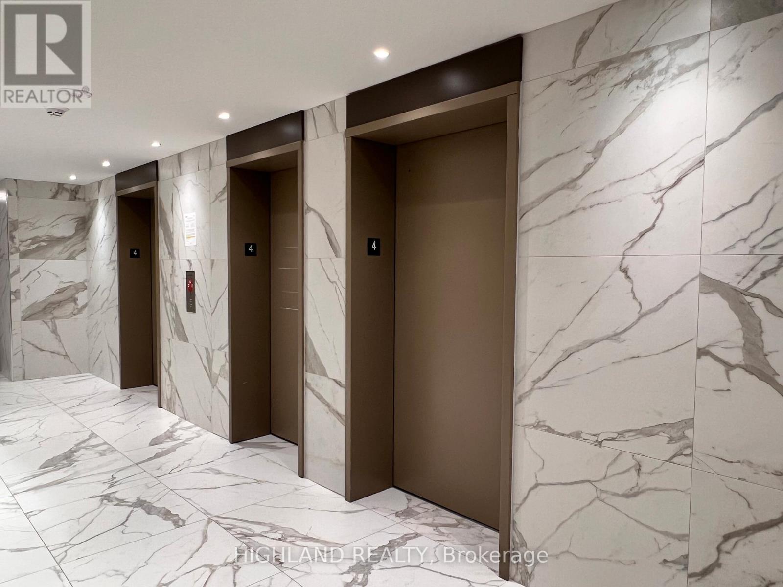 404 - 204 Burnhamthorpe Road E, Mississauga (Mississauga Valleys), Ontario  L5A 4L4 - Photo 31 - W12843048