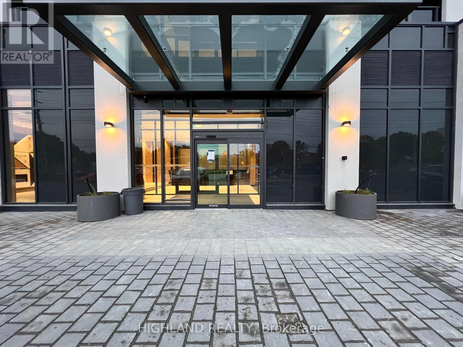 404 - 204 Burnhamthorpe Road E, Mississauga (Mississauga Valleys), Ontario  L5A 4L4 - Photo 33 - W12843048