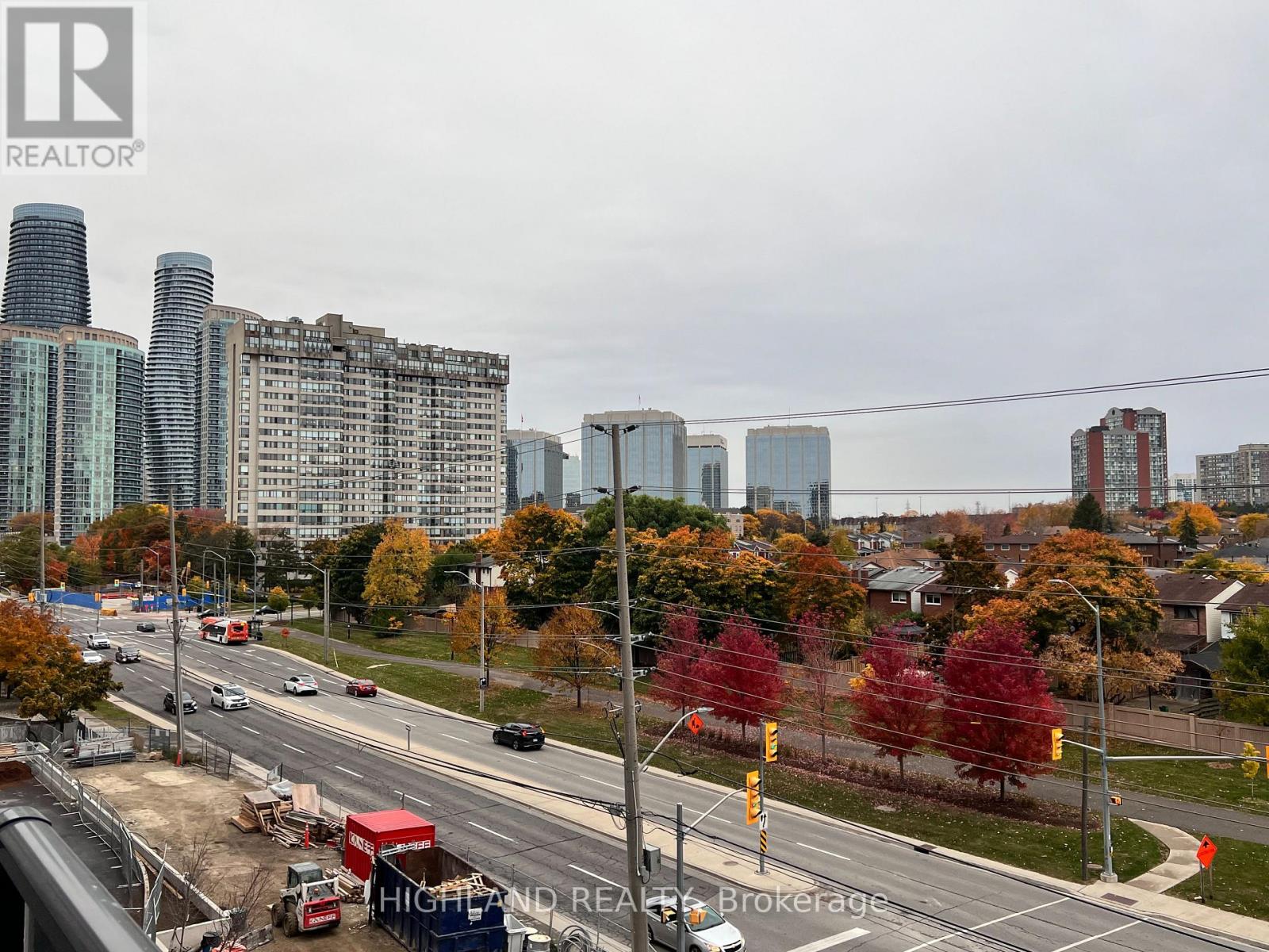 404 - 204 Burnhamthorpe Road E, Mississauga (Mississauga Valleys), Ontario  L5A 4L4 - Photo 8 - W12843048