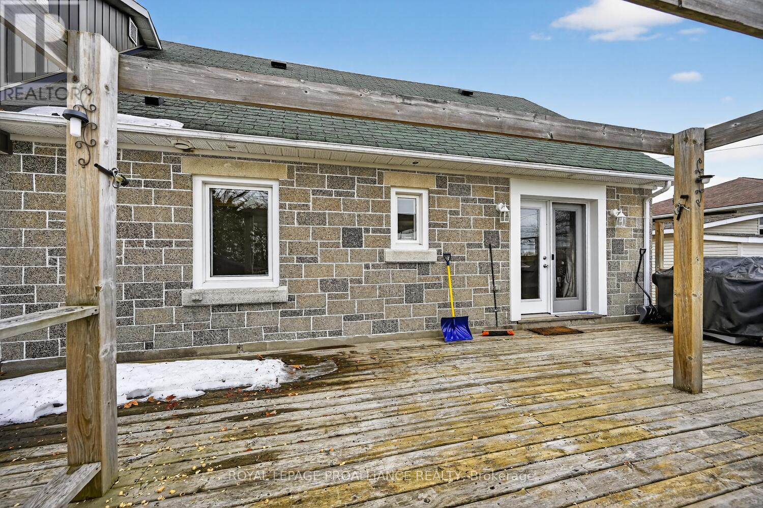 17 Church Avenue, South Dundas, Ontario  K0E 1K0 - Photo 22 - X12873940