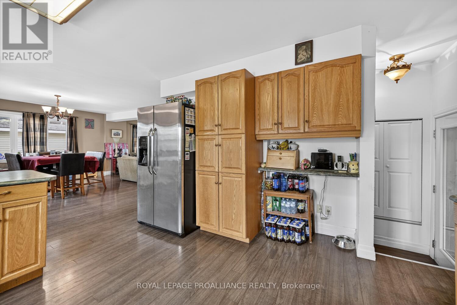 17 Church Avenue, South Dundas, Ontario  K0E 1K0 - Photo 9 - X12873940