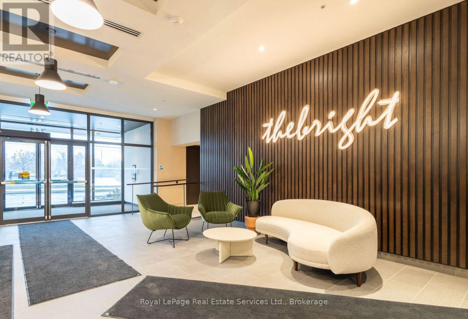 1610 - 741 King Street, Kitchener, Ontario  N2G 1E3 - Photo 1 - X12873926