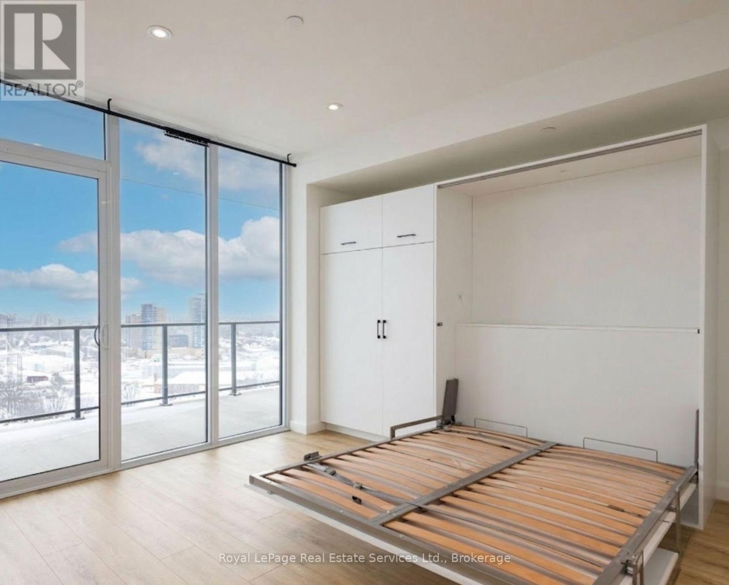 1610 - 741 King Street, Kitchener, Ontario  N2G 1E3 - Photo 5 - X12873926