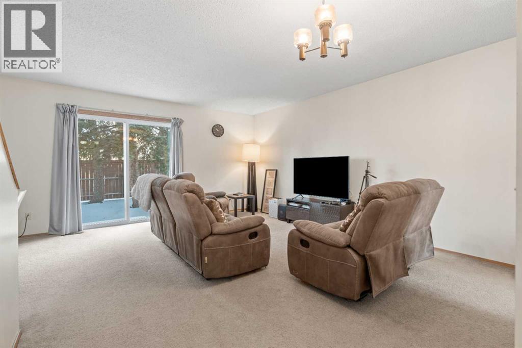 49 Range Gardens Nw, Calgary, Alberta  T3G 2H1 - Photo 11 - A2291674