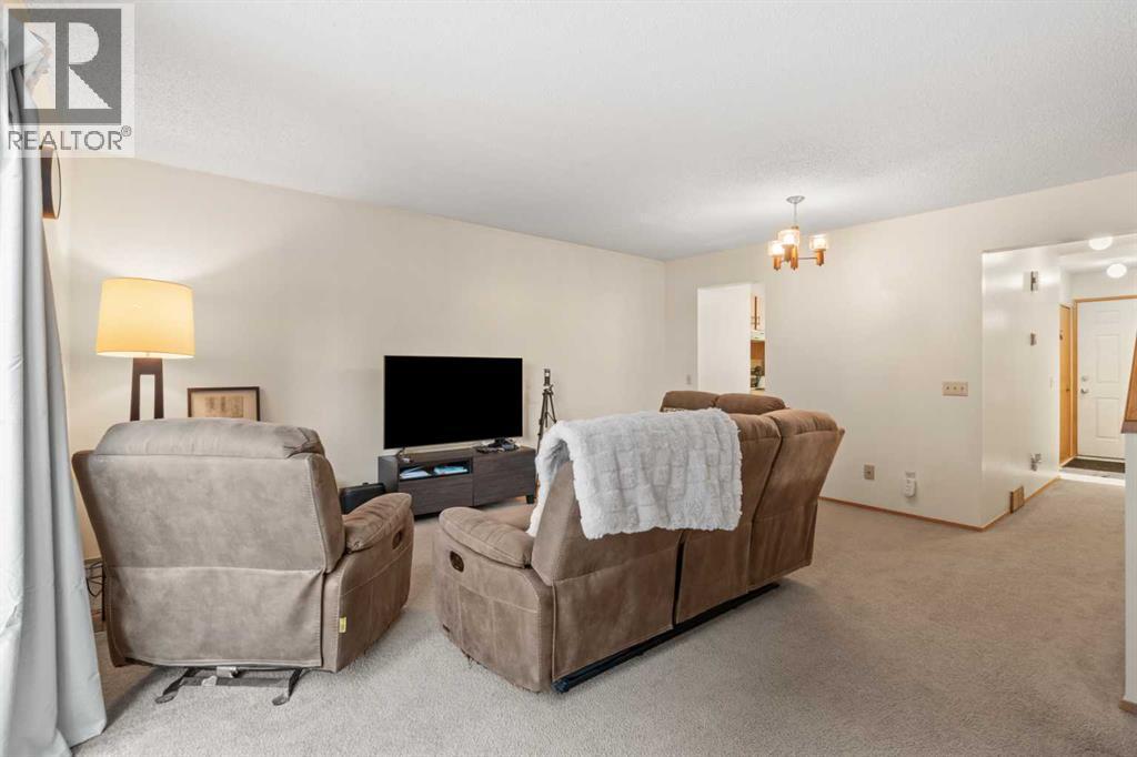 49 Range Gardens Nw, Calgary, Alberta  T3G 2H1 - Photo 14 - A2291674