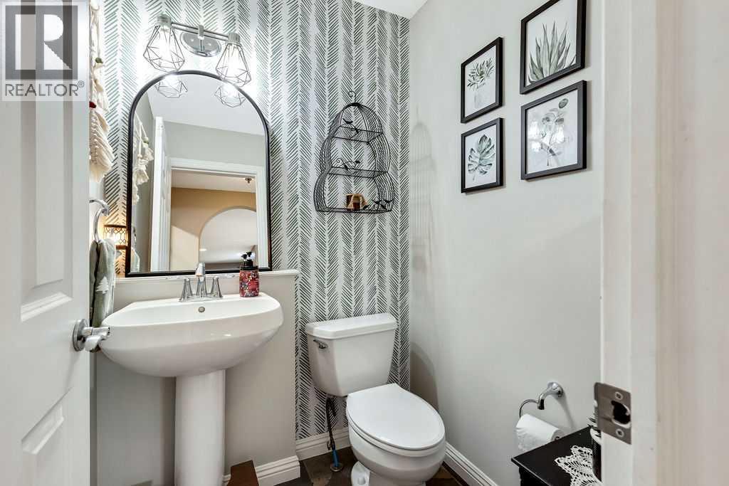 208 Prestwick Manor Se, Calgary, Alberta  T2Z 4S5 - Photo 11 - A2274499