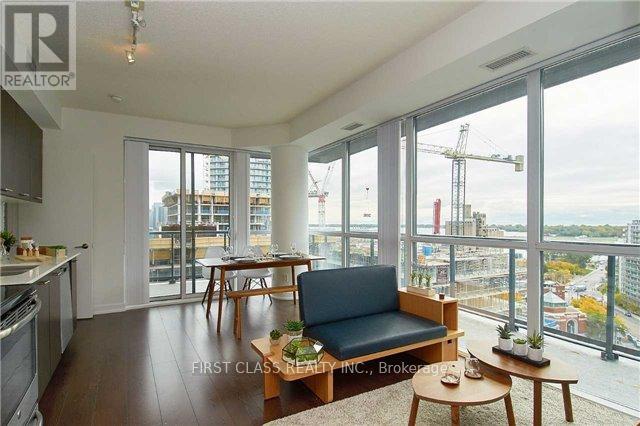 1610 - 20 Bruyeres Mews, Toronto, Ontario  M5V 0G8 - Photo 3 - C12873932