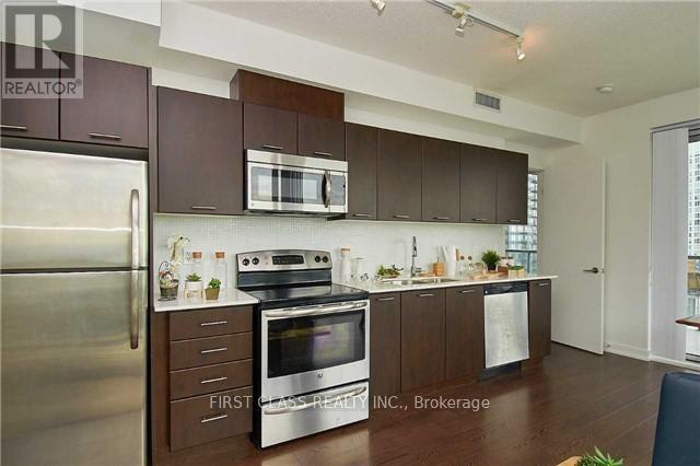 1610 - 20 Bruyeres Mews, Toronto, Ontario  M5V 0G8 - Photo 4 - C12873932