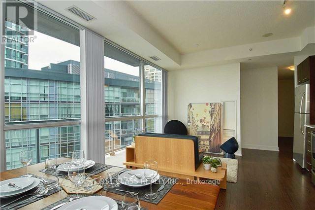 1610 - 20 Bruyeres Mews, Toronto, Ontario  M5V 0G8 - Photo 6 - C12873932