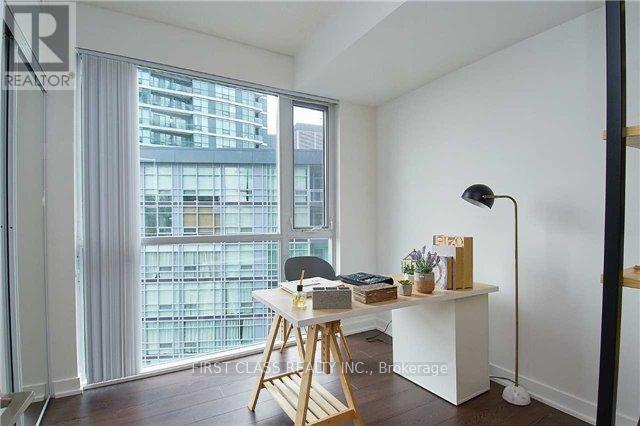 1610 - 20 Bruyeres Mews, Toronto, Ontario  M5V 0G8 - Photo 9 - C12873932